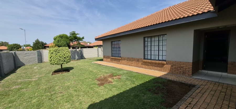 3 Bedroom Property for Sale in Waterkloof North West